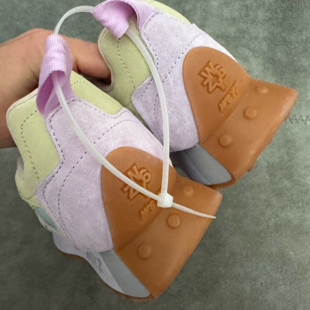 NWT W6YZ Just Say Wizz Loop Sneaker Pastel Lilac Paglia White Sz 9 - Picture 13 of 14